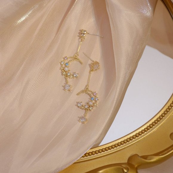 NEW 14K Gold Plated Diamond Moon Star Earrings - Picture 6 of 7